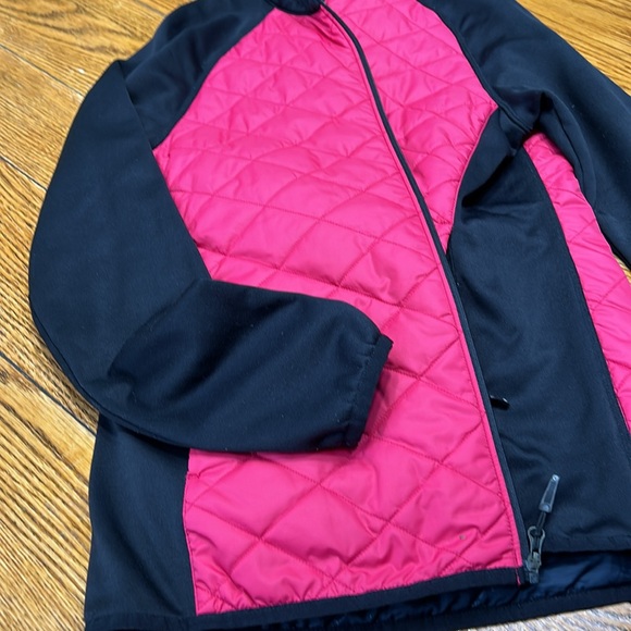 Marmot pink and black zip front fleece jacket.  Size Medium. Good condition - Picture 8 of 14